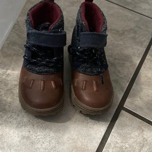 Caters new duck boots.